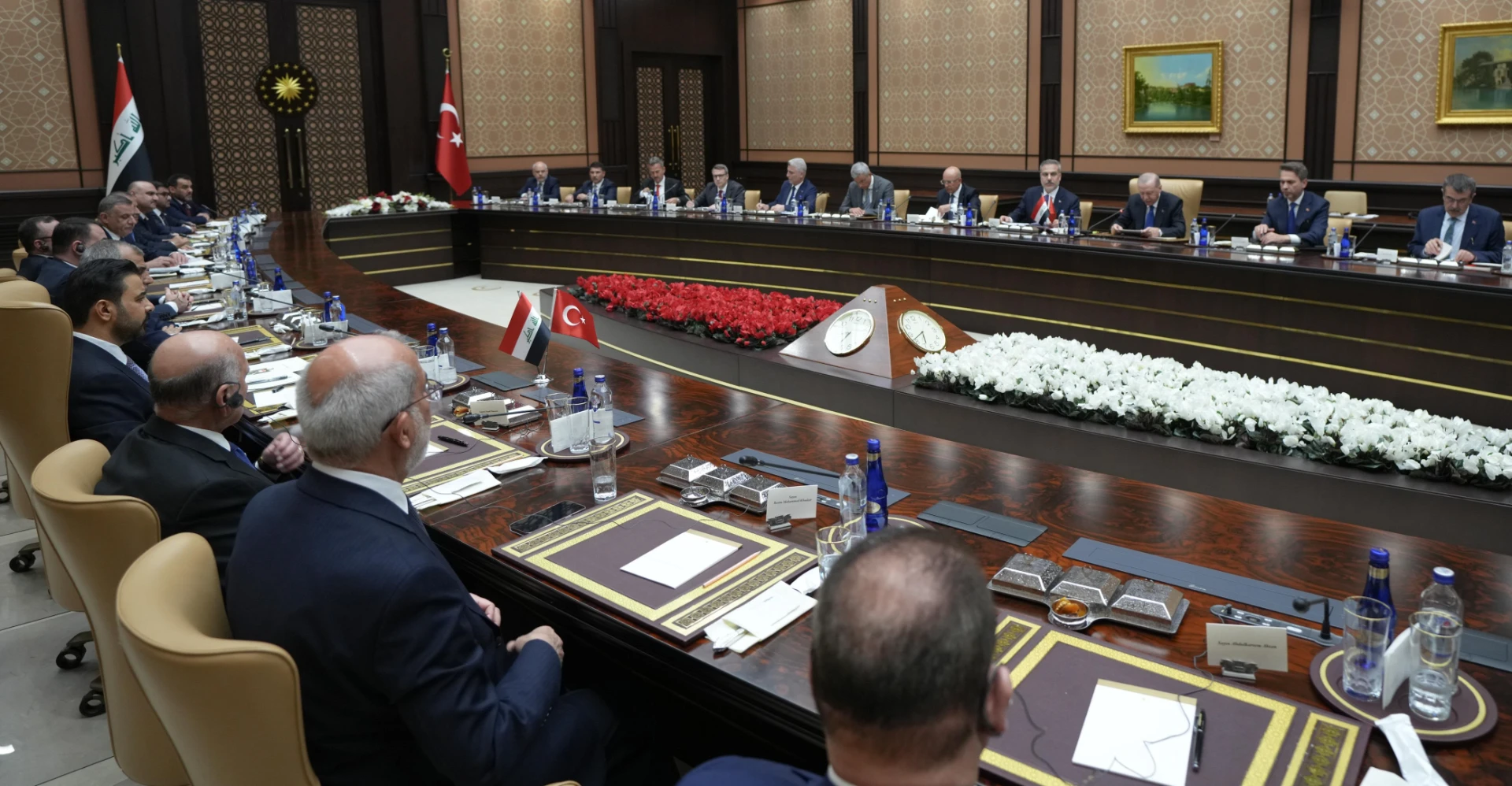 الزيدي وأردوغان يتفقان على الشروع بتنفيذ "طريق التنمية" وتنظيم اجتماعات "لجنة المياه"